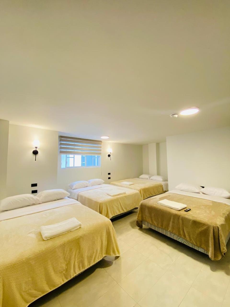 Hotel Bombay 巴尼奥斯 外观 照片