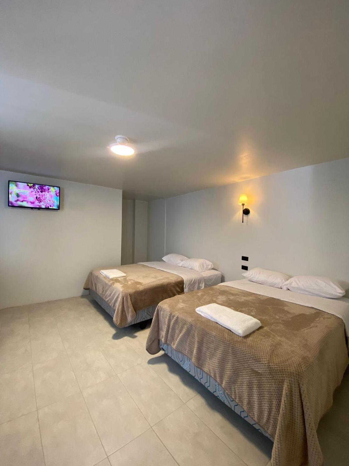Hotel Bombay 巴尼奥斯 外观 照片