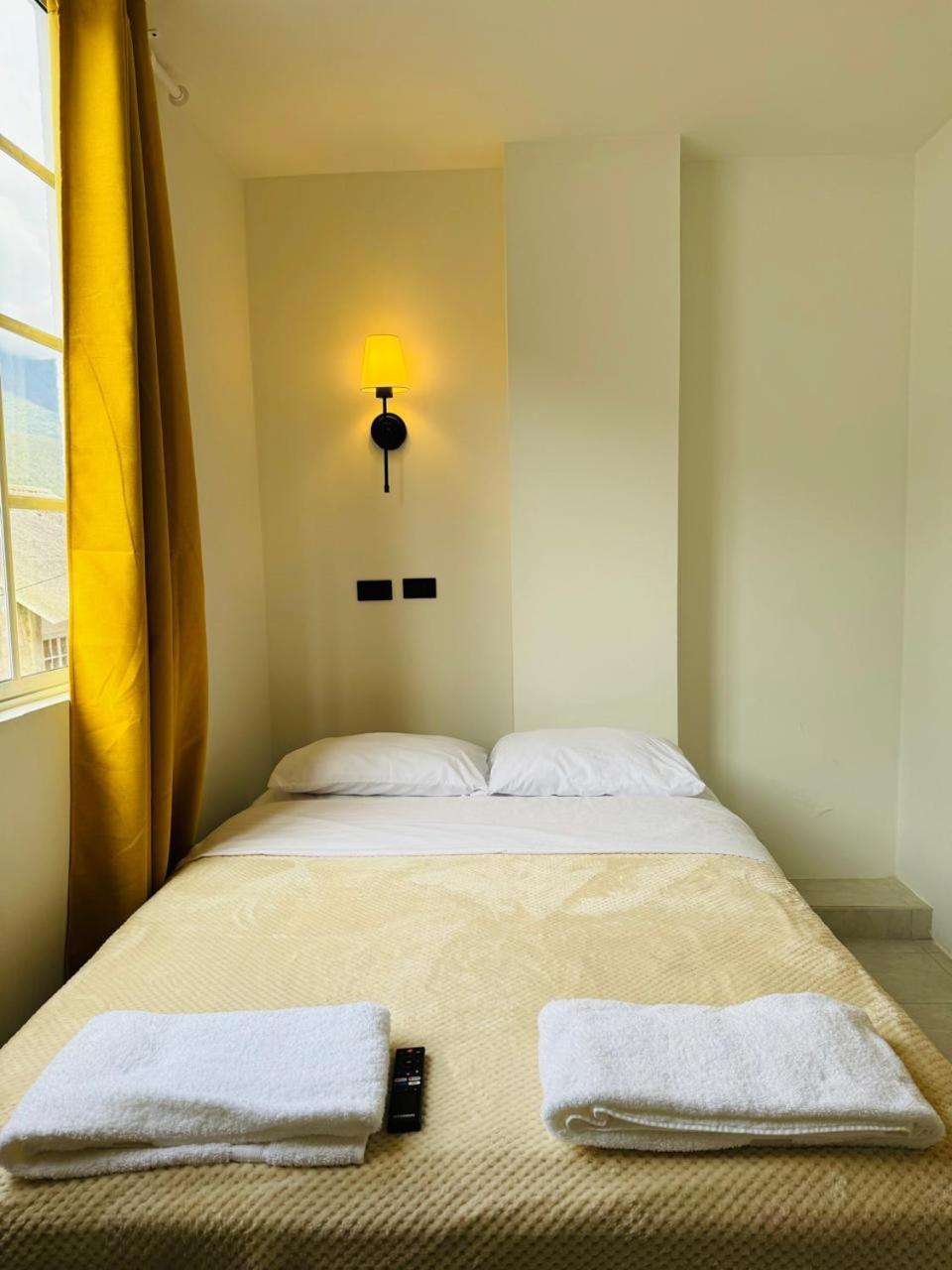 Hotel Bombay 巴尼奥斯 外观 照片