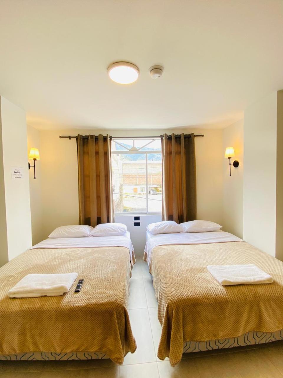 Hotel Bombay 巴尼奥斯 外观 照片