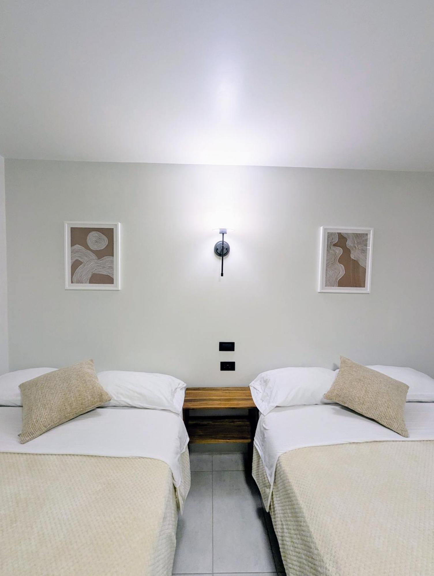 Hotel Bombay 巴尼奥斯 外观 照片