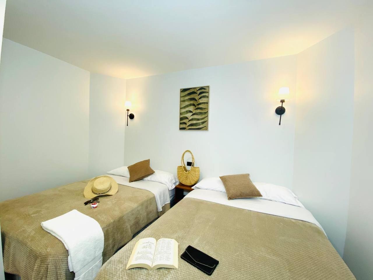 Hotel Bombay 巴尼奥斯 外观 照片